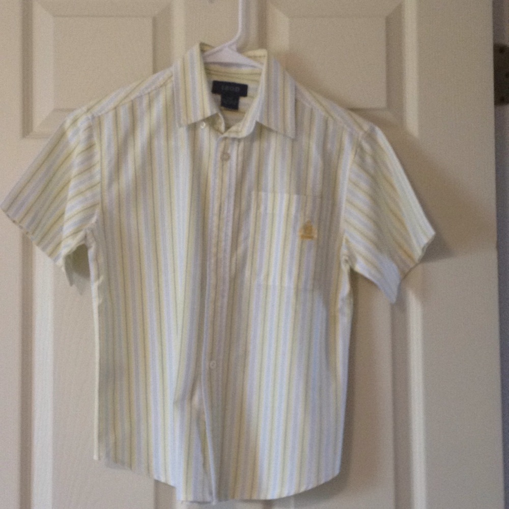 This is a boys Izod boys button up shirt